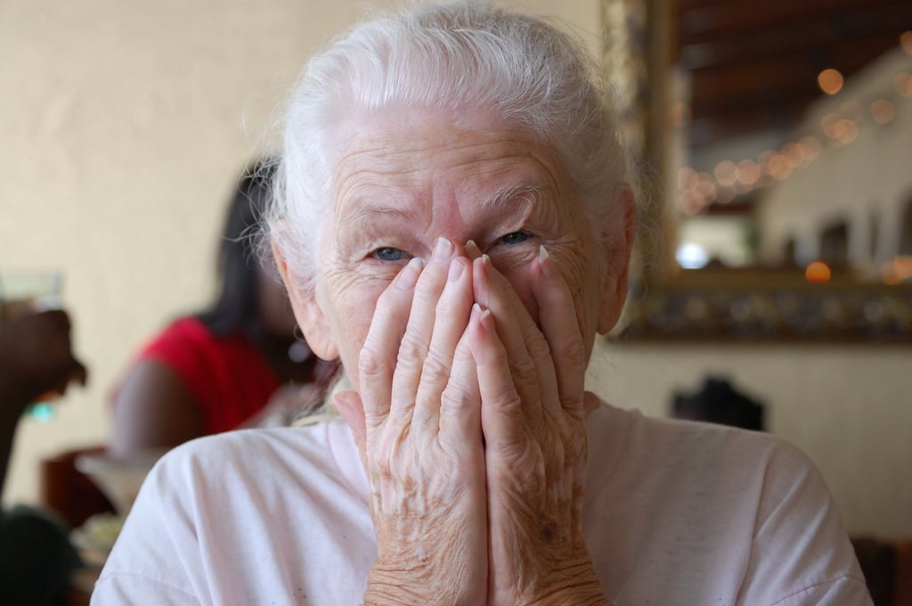 Mom_Alzheimers_making_her_repeat_herself_how_to_reduce_her_anxiety_for_better_communication_how_Home_Care_can_help.jpg
